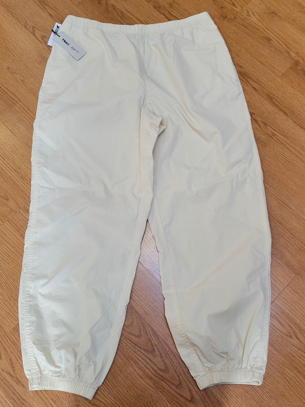 Aritzia TNA Deploy Parachute Pants NWT